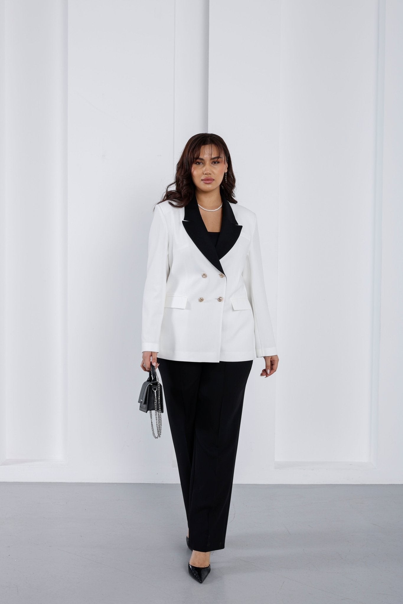 Wholesale Women’s Contrast Notch Lapel Tailored Suit Set Wide Leg Pants - Elitline - Elitlineglobal