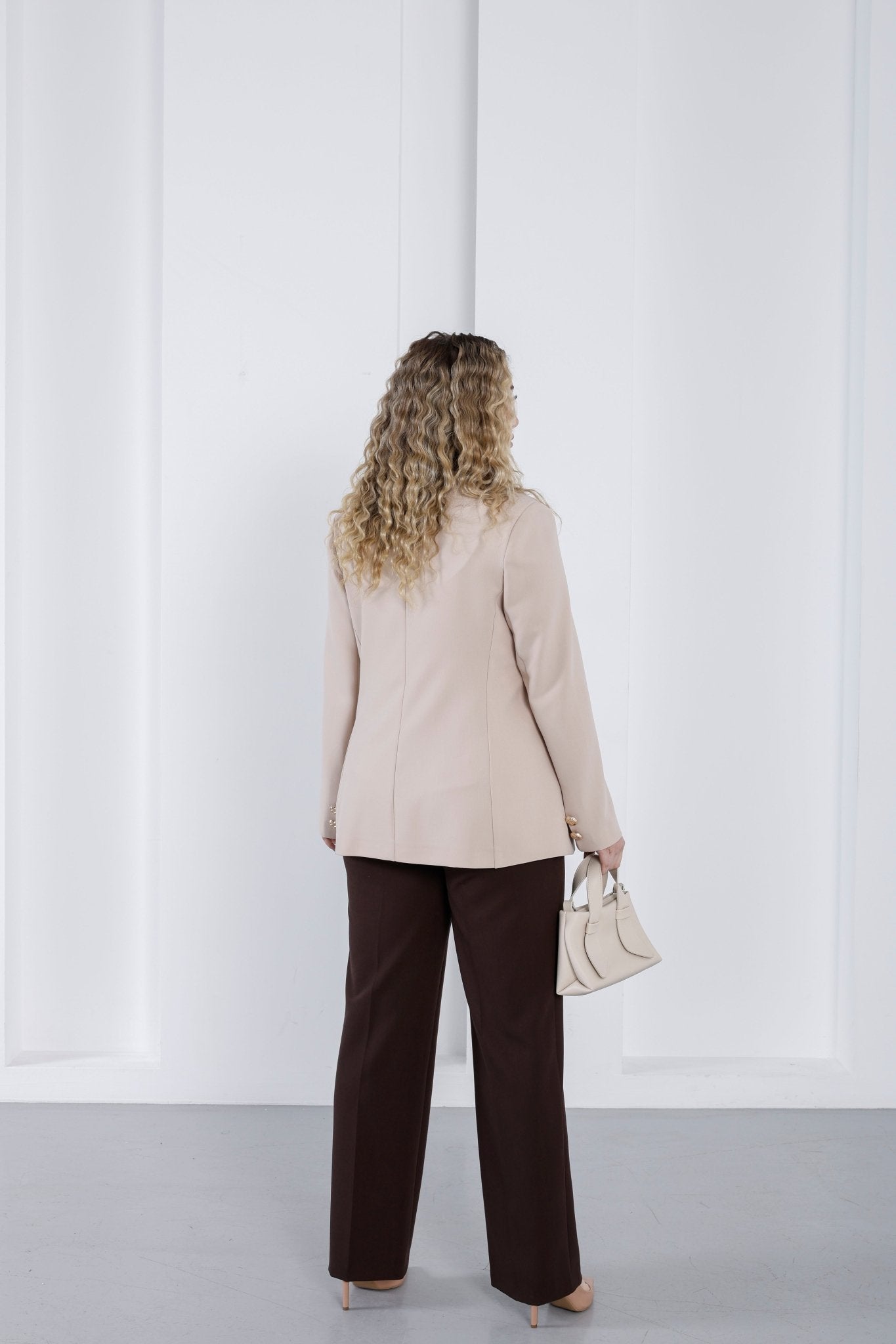 Wholesale Women’s Contrast Notch Lapel Tailored Suit Set Wide Leg Pants - Elitline - Elitlineglobal