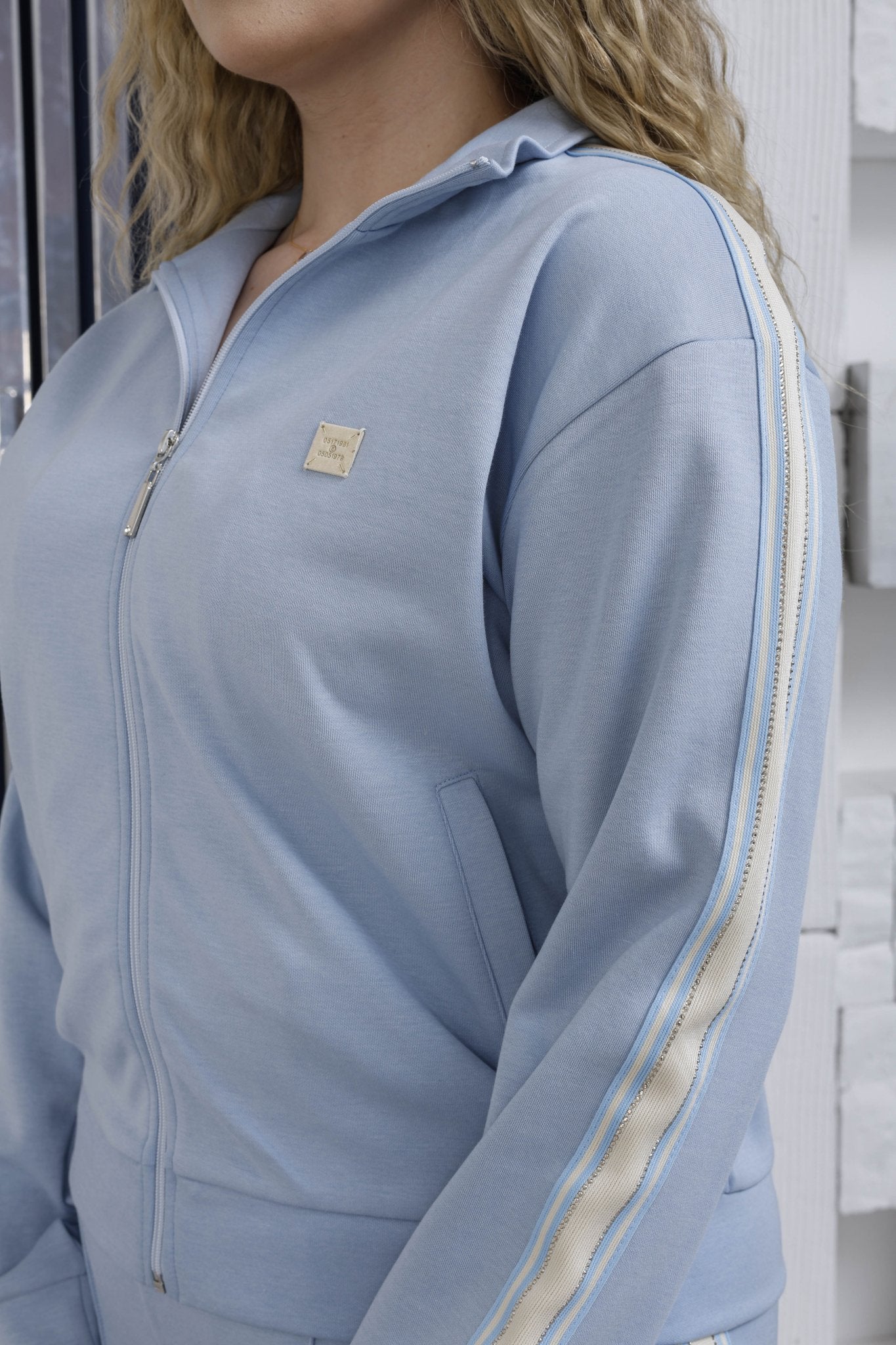 Wholesale Women's Luxury Cotton Tracksuit Set Rhinestone Striped - Elitline - Elitlineglobal