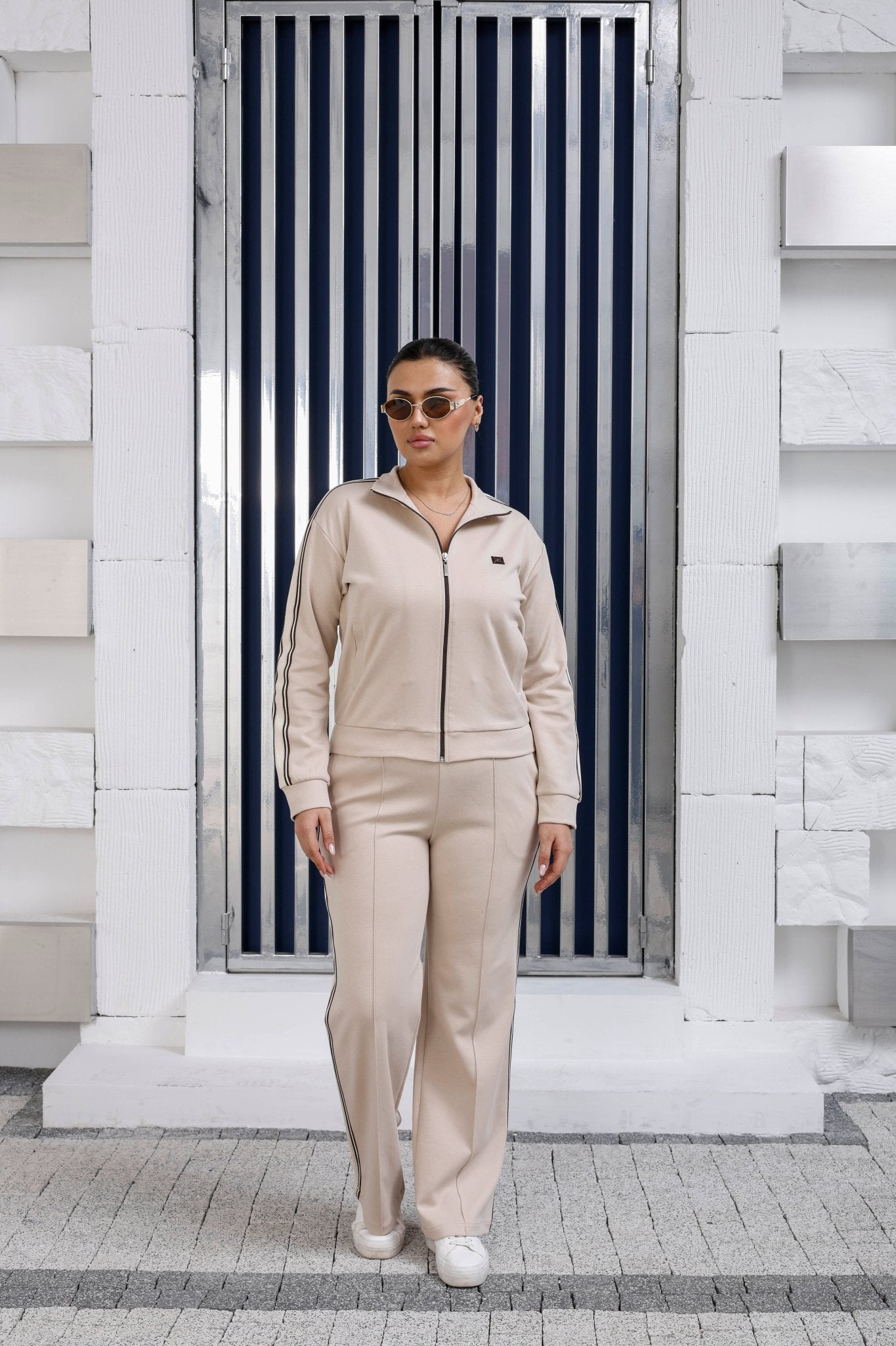 Wholesale Women's Luxury Cotton Tracksuit Set Rhinestone Striped - Elitline - Elitlineglobal